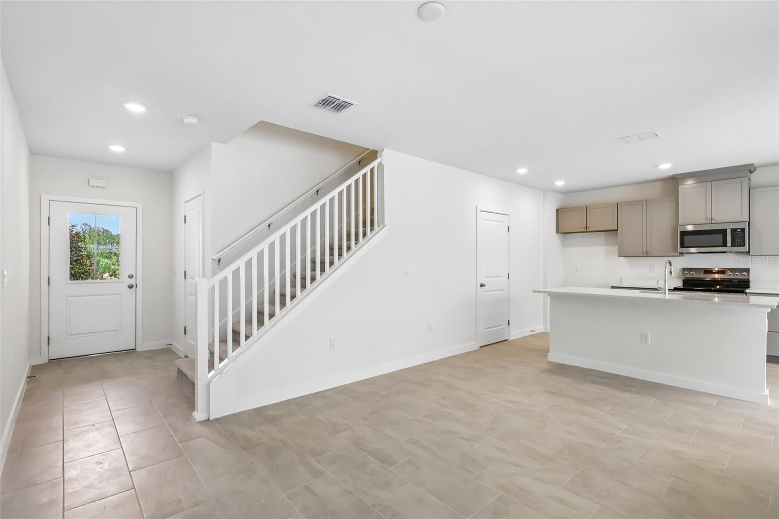 2688 Meadow Crest Dr Property Photo 5