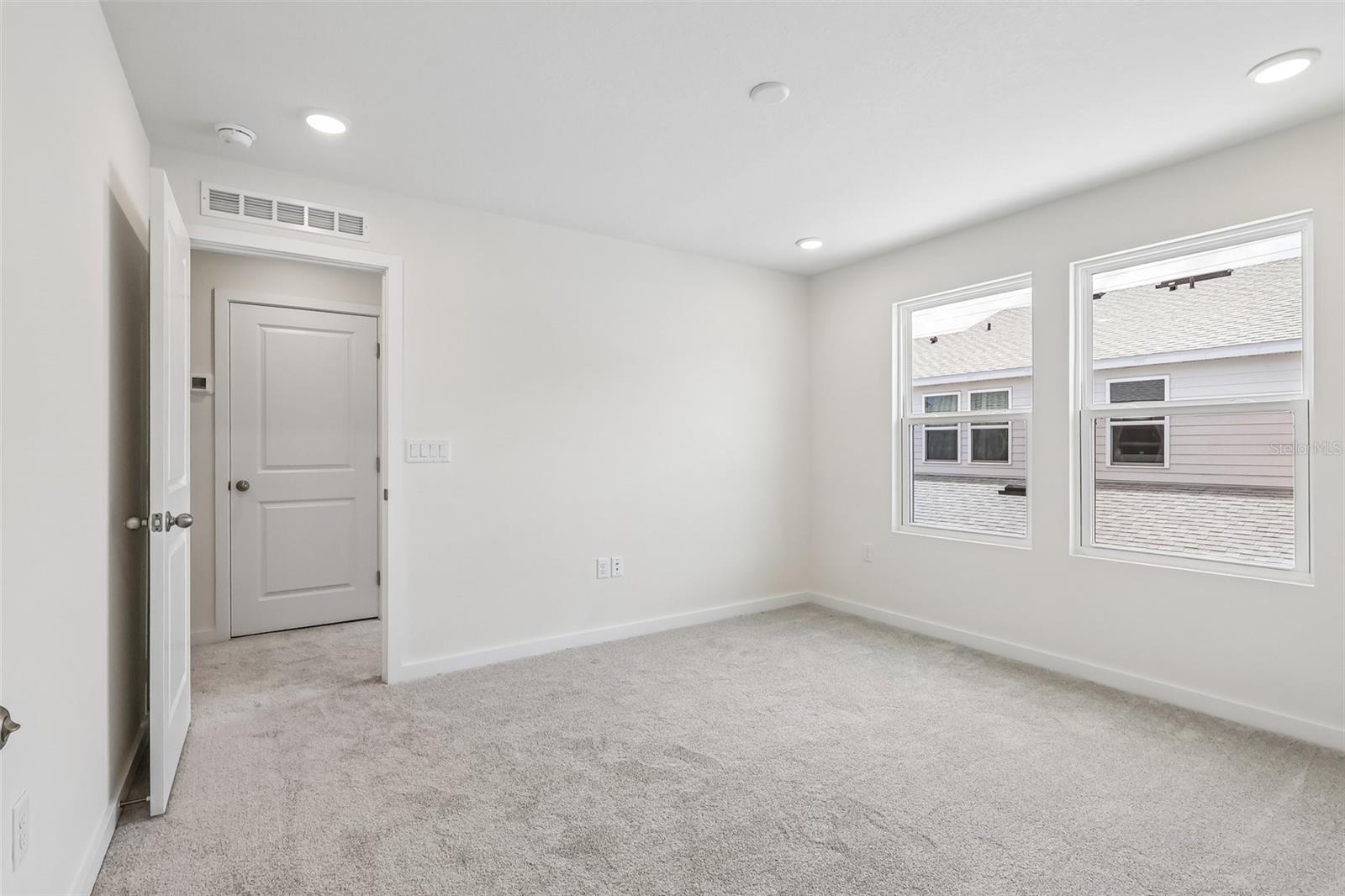 2688 Meadow Crest Dr Property Photo 14