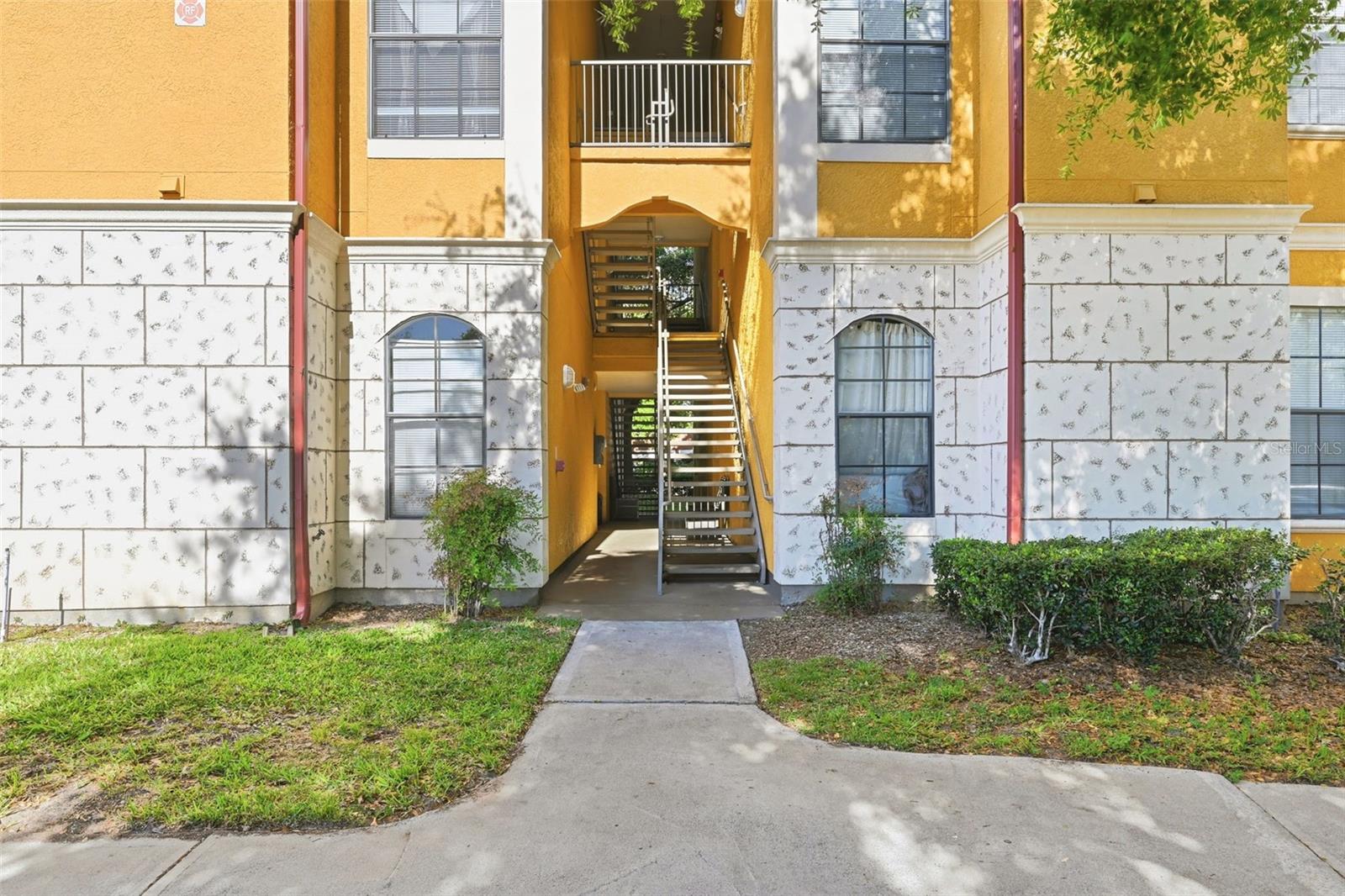 6169 Metrowest Blvd #305 Property Photo 2