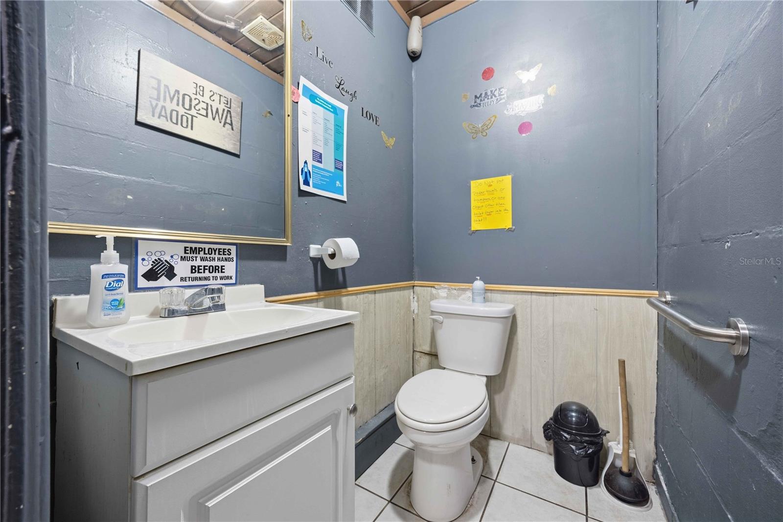 404 Eaker St Property Photo 21
