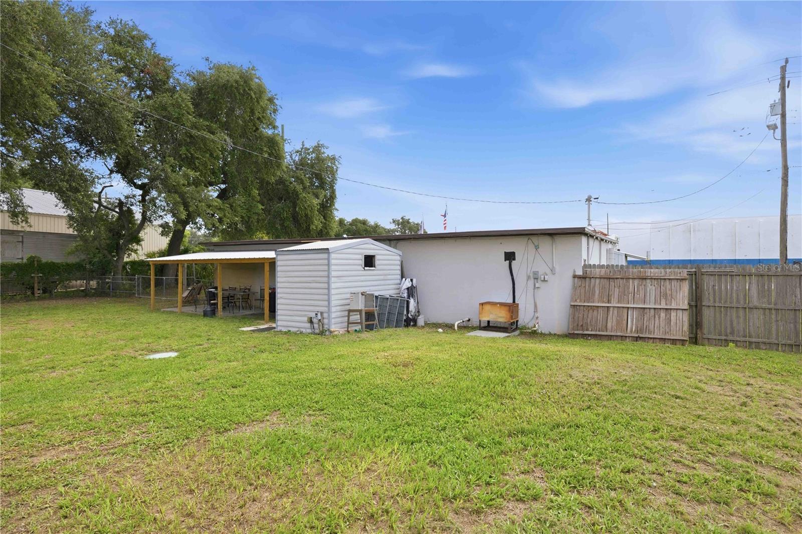 404 Eaker St Property Photo 23