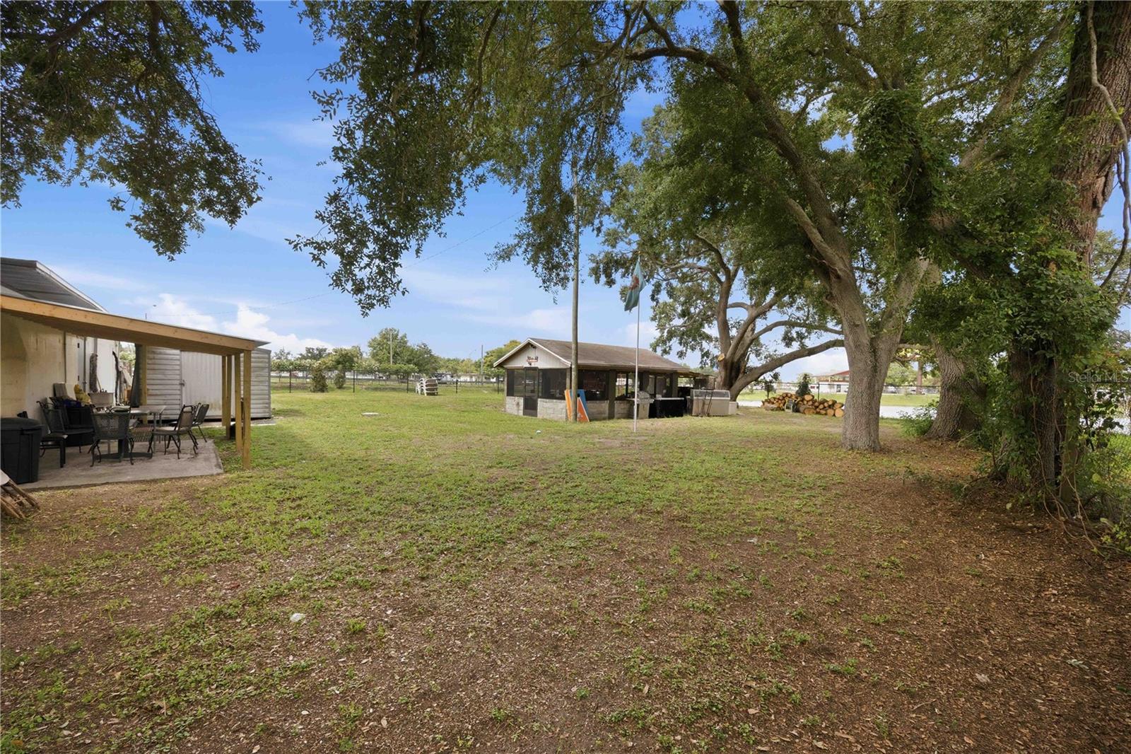 404 Eaker St Property Photo 26