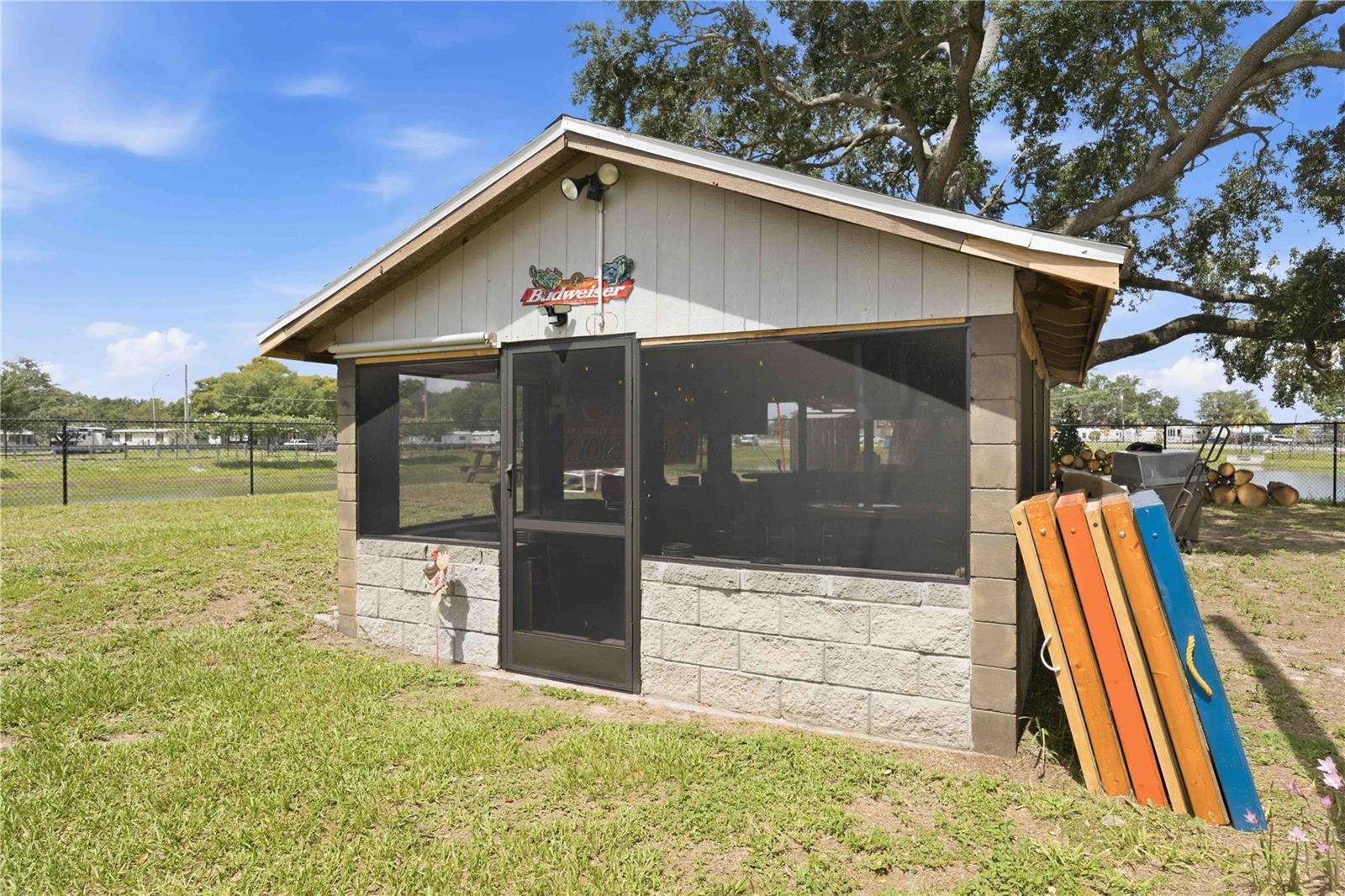404 Eaker St Property Photo 31