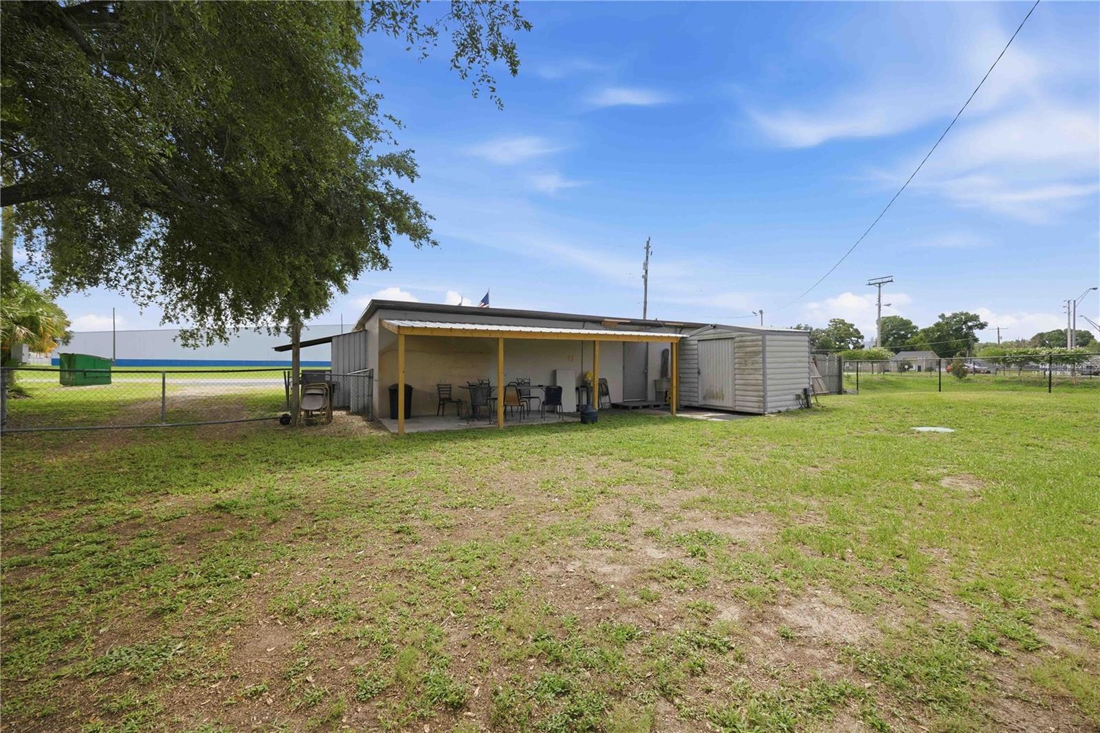 404 Eaker St Property Photo 36