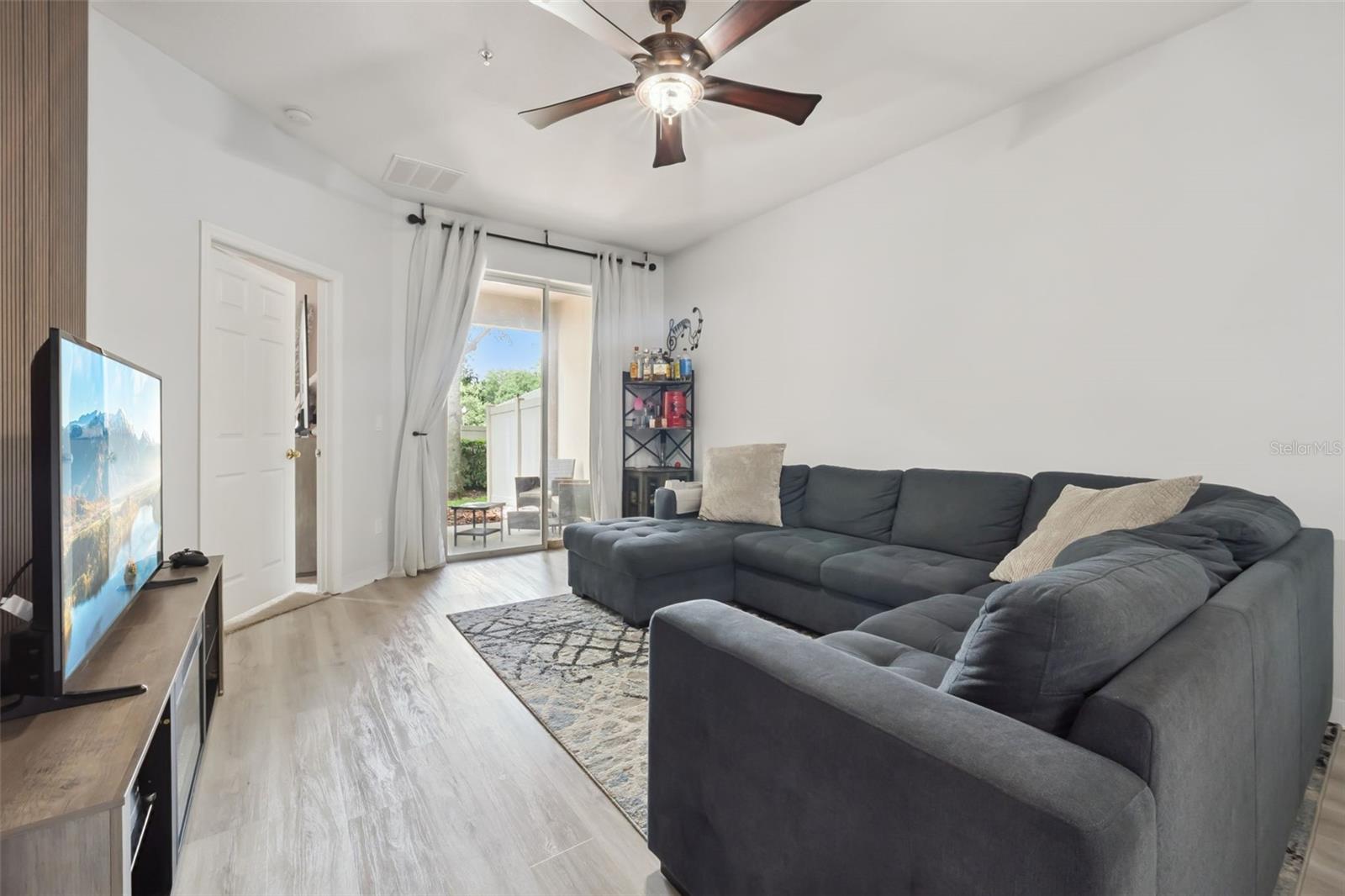 1320 Glenleigh Dr Property Photo 4