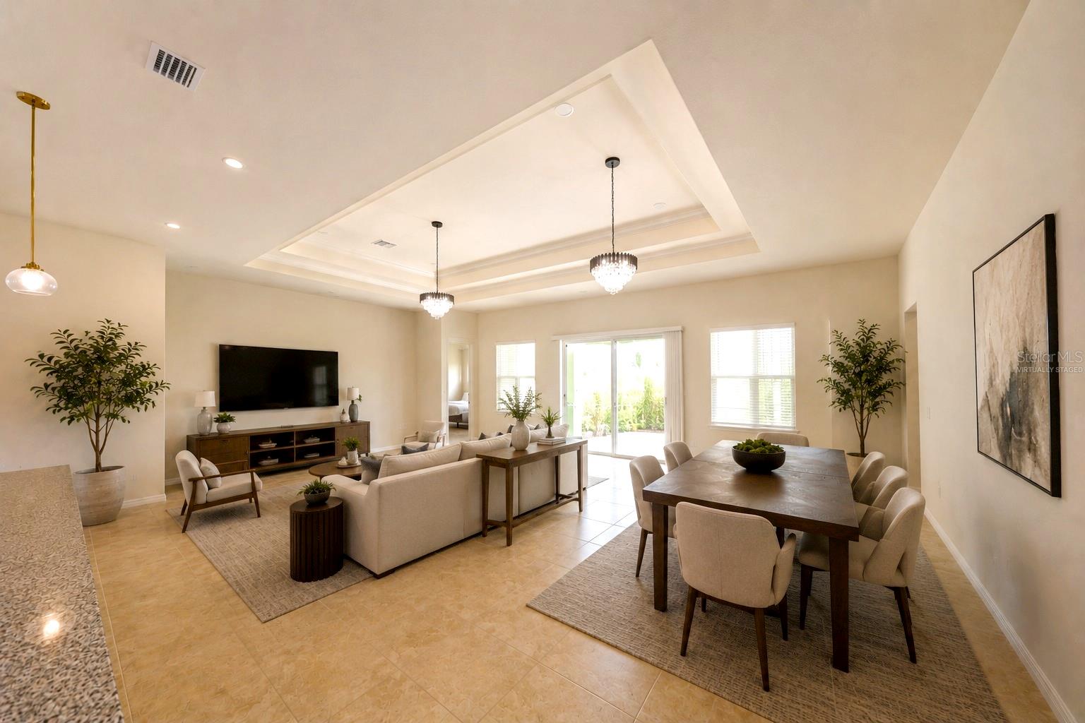 8322 Park Cliff Way Property Photo 5