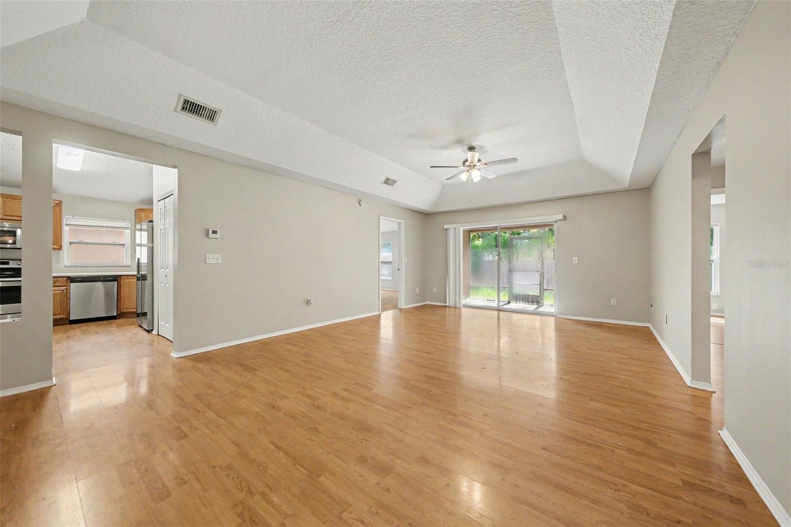 1077 Sugarberry Trl Property Photo 2
