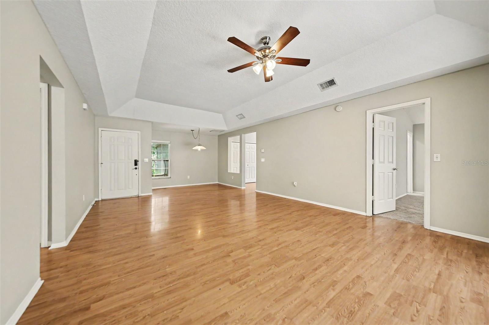 1077 Sugarberry Trl Property Photo 3