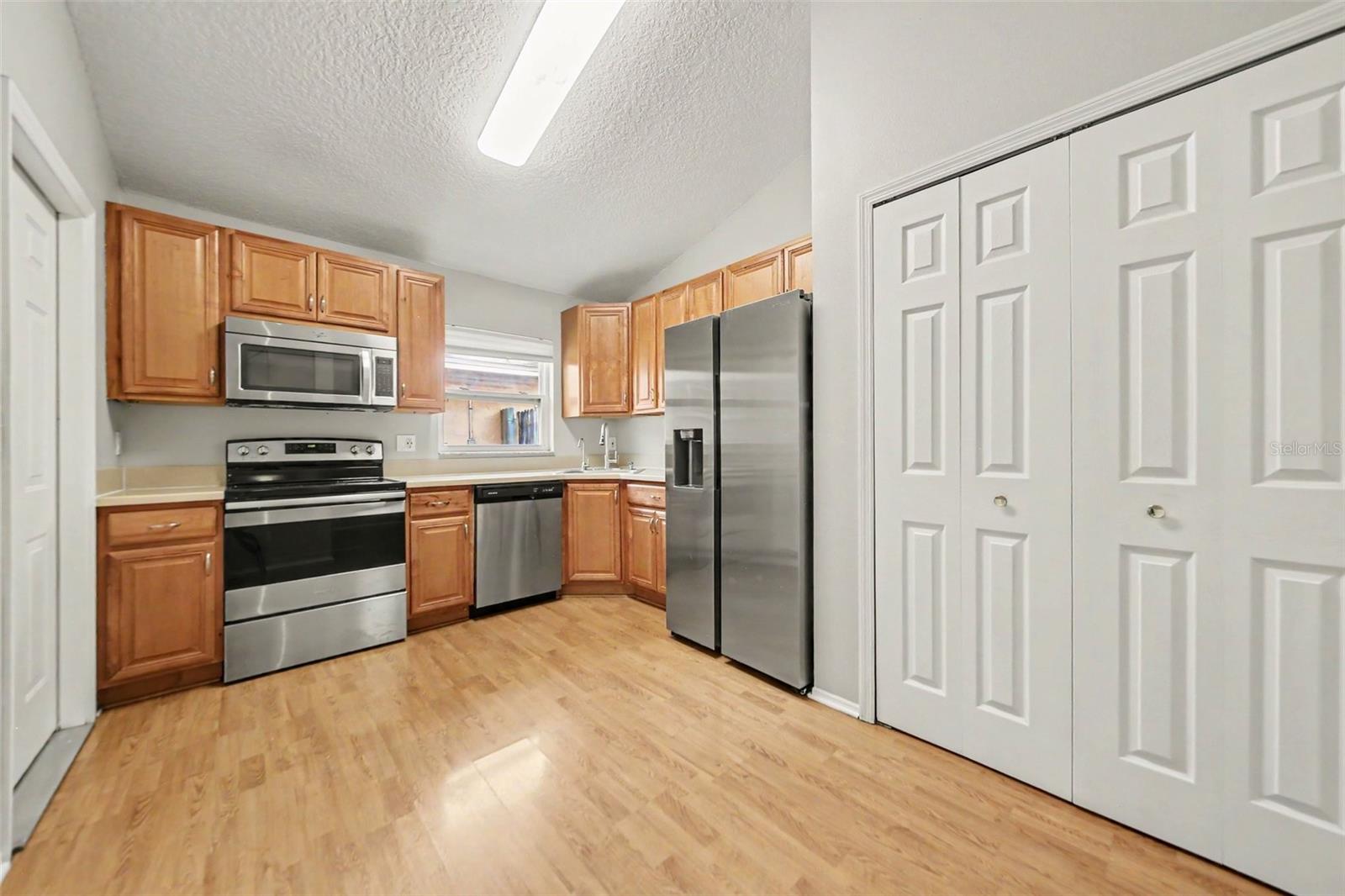 1077 Sugarberry Trl Property Photo 4