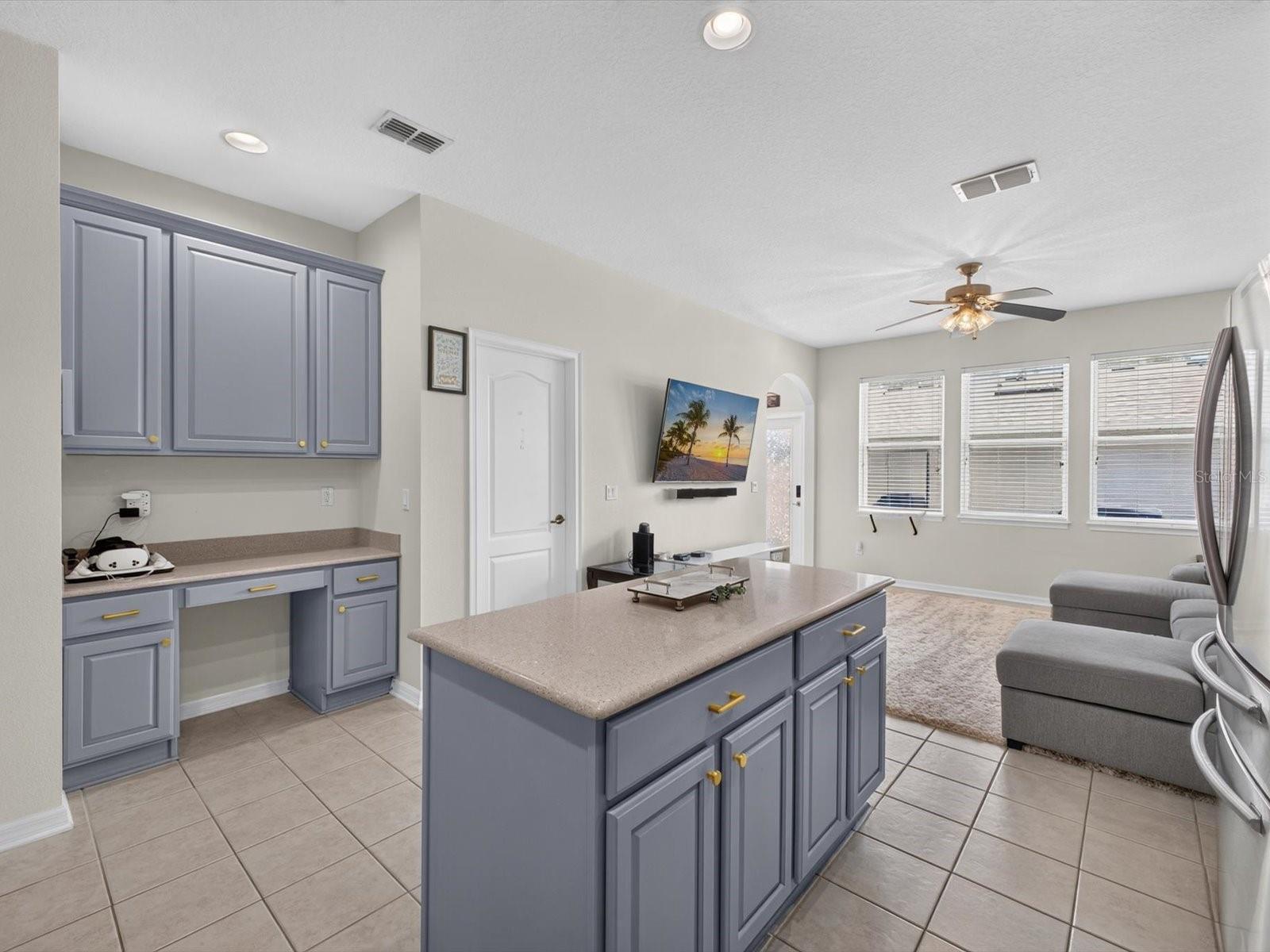 12988 Borland St Property Photo 5