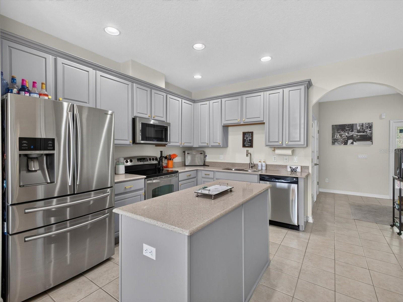 12988 Borland St Property Photo 8