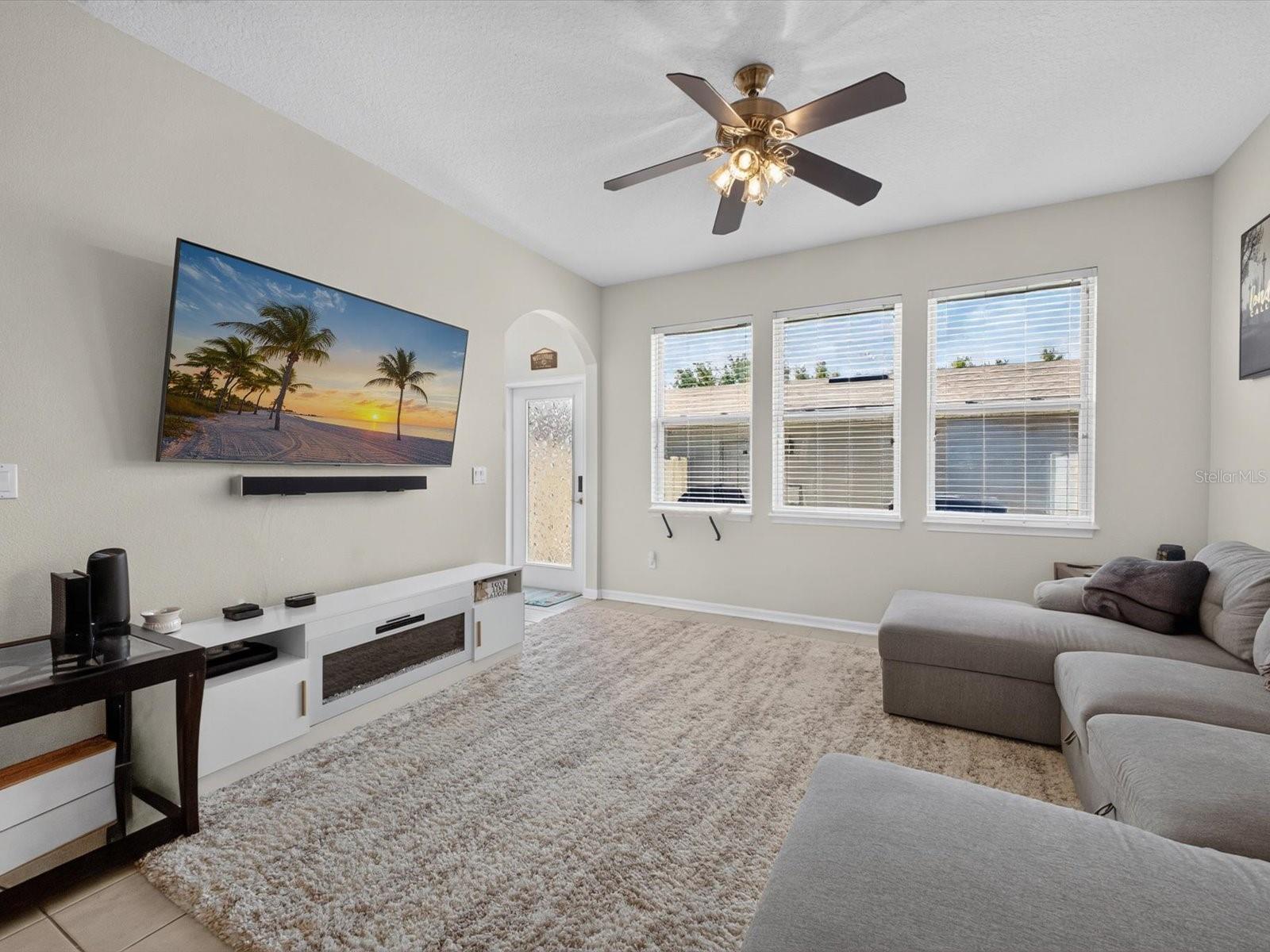 12988 Borland St Property Photo 9