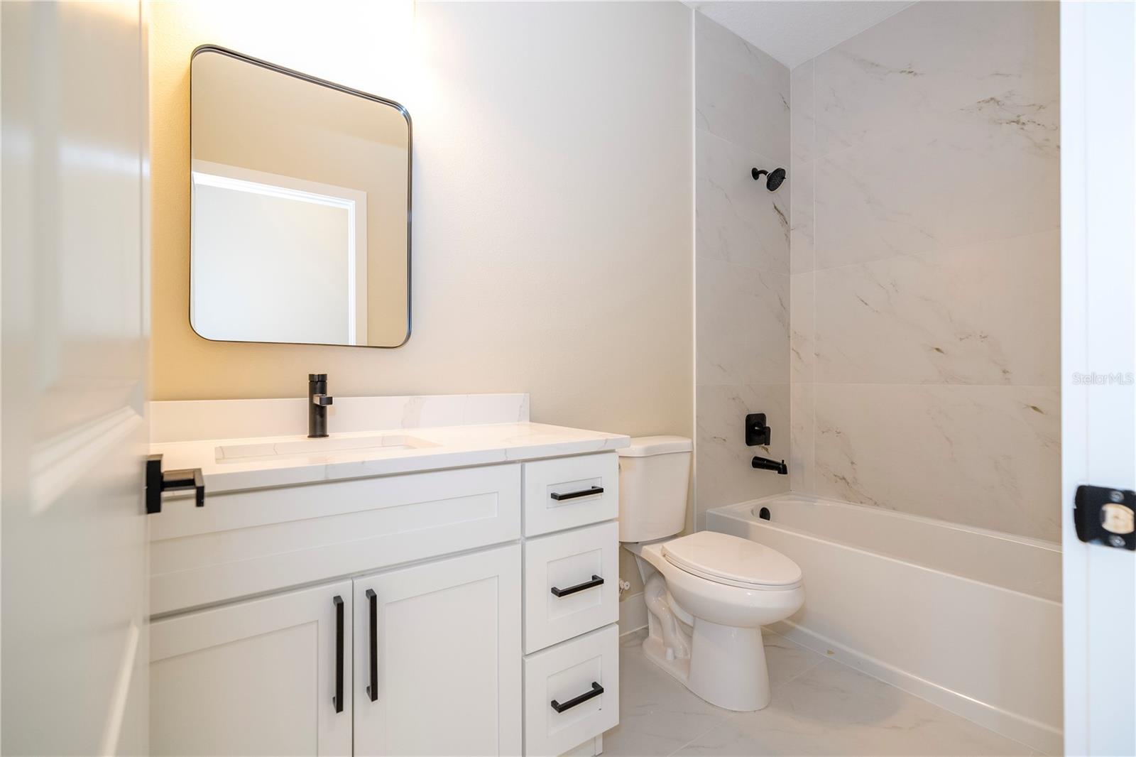 3449 W Jefferson St Property Photo 11