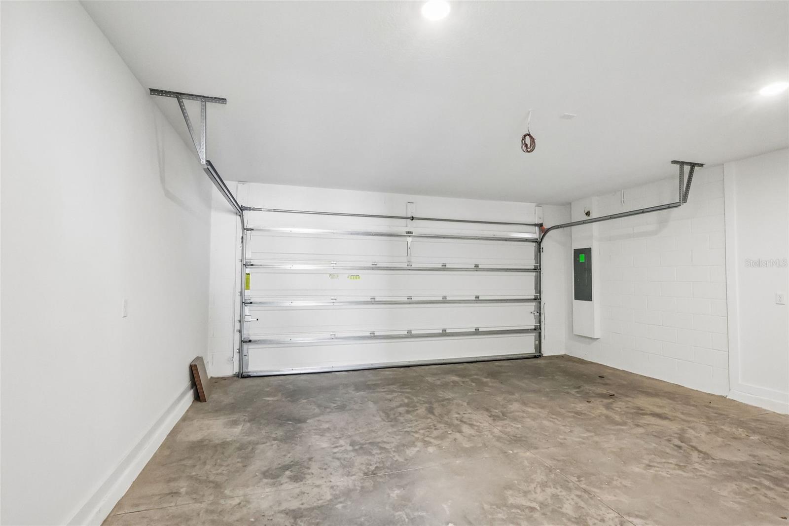 2692 Meadow Crest Dr Property Photo 30