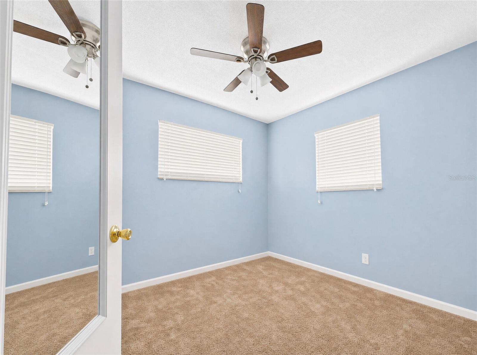 611 Ridgefield Ave Property Photo 8