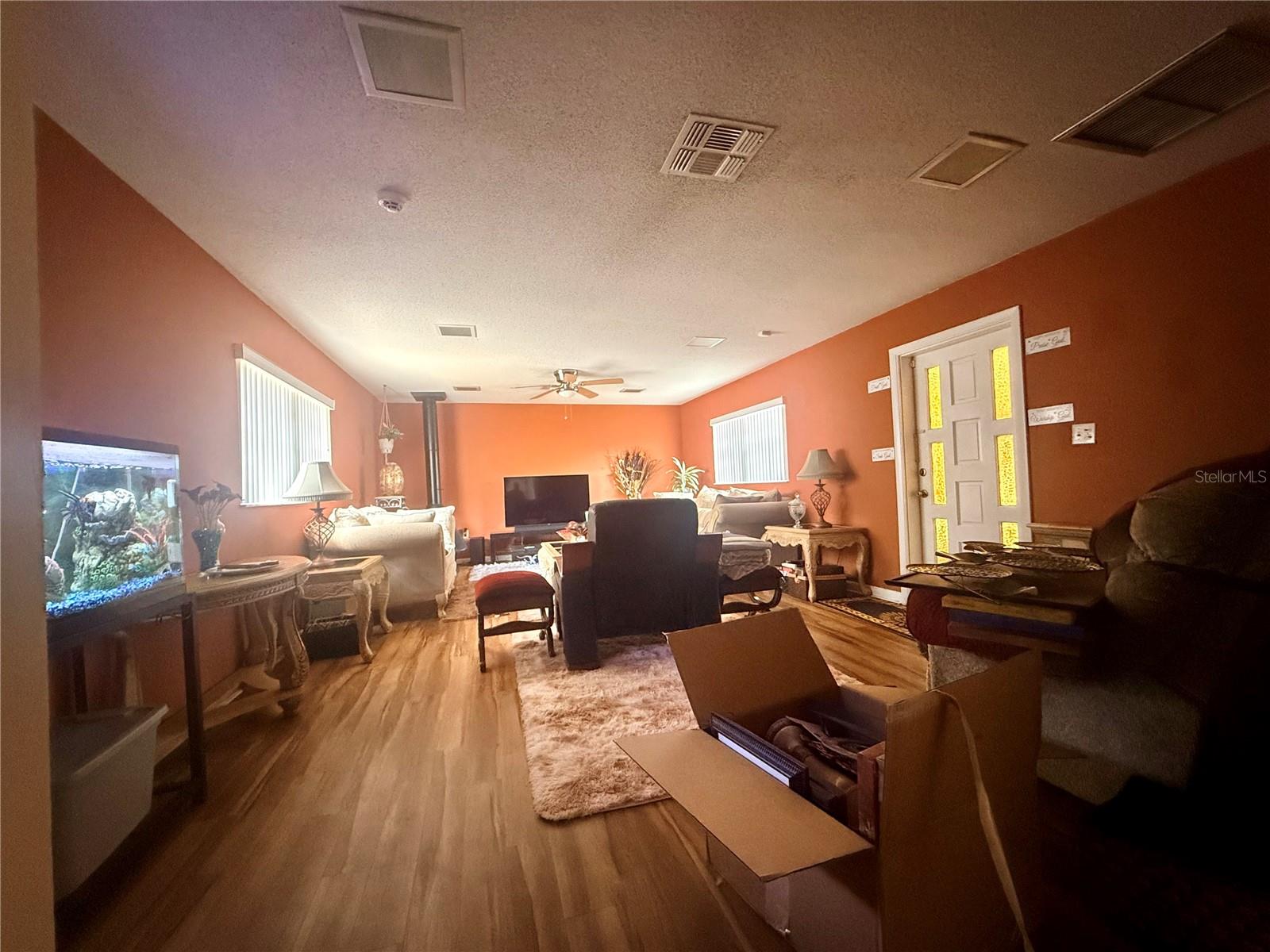 611 Ridgefield Ave Property Photo 12