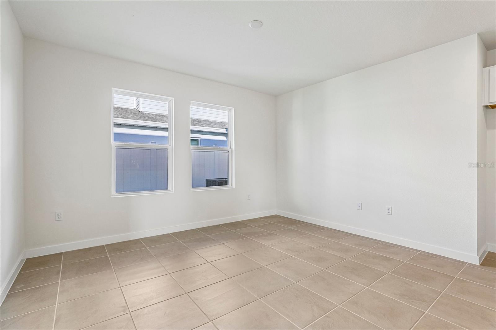 2720 Meadow Crest Dr Property Photo 10