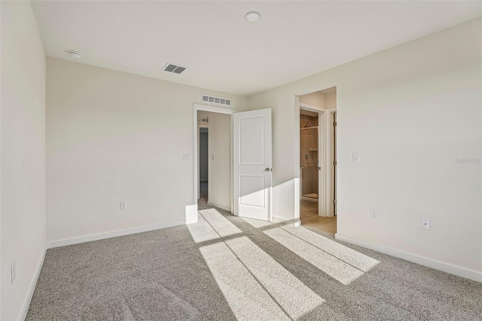 2720 Meadow Crest Dr Property Photo 11
