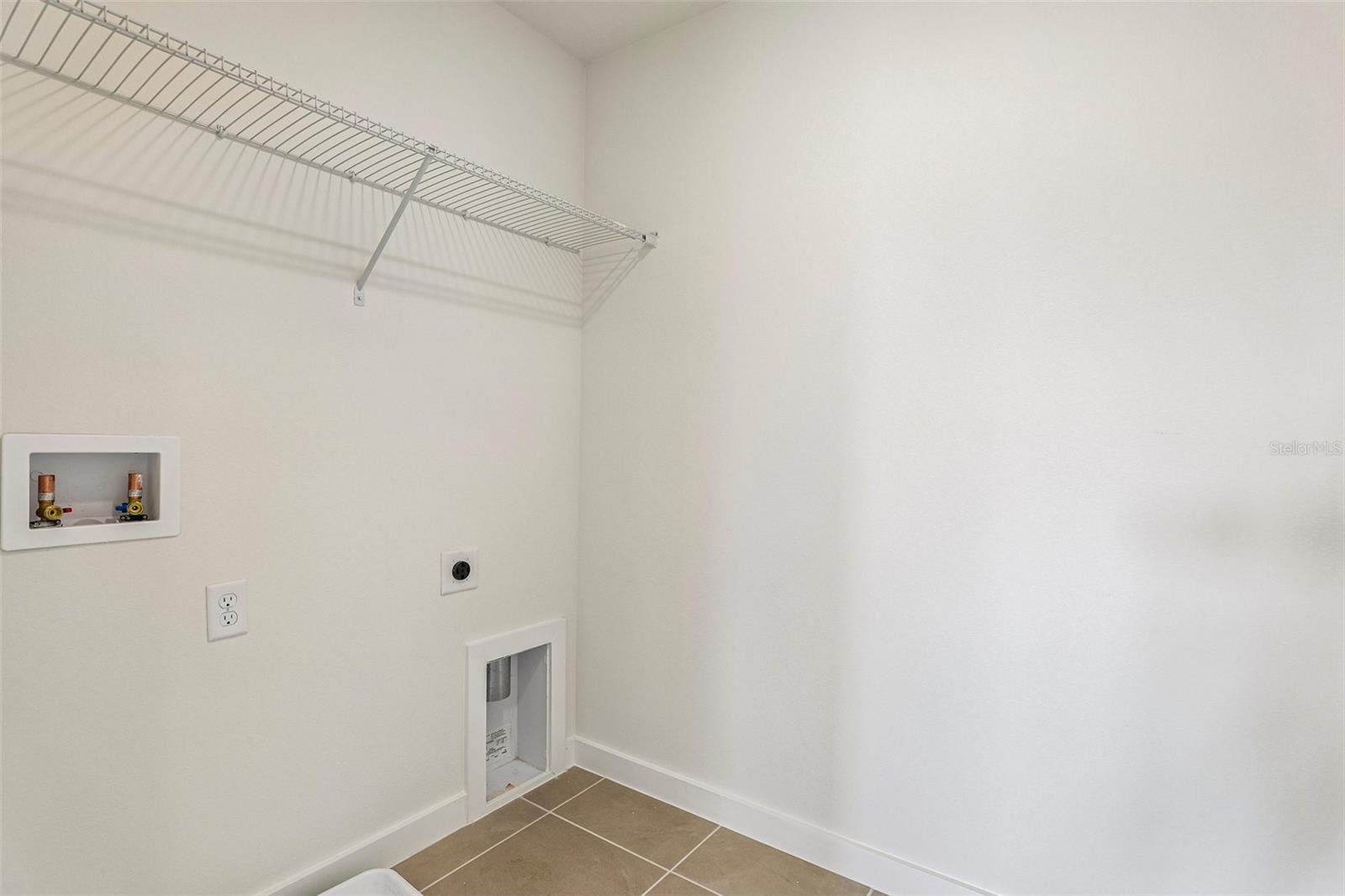 2720 Meadow Crest Dr Property Photo 17