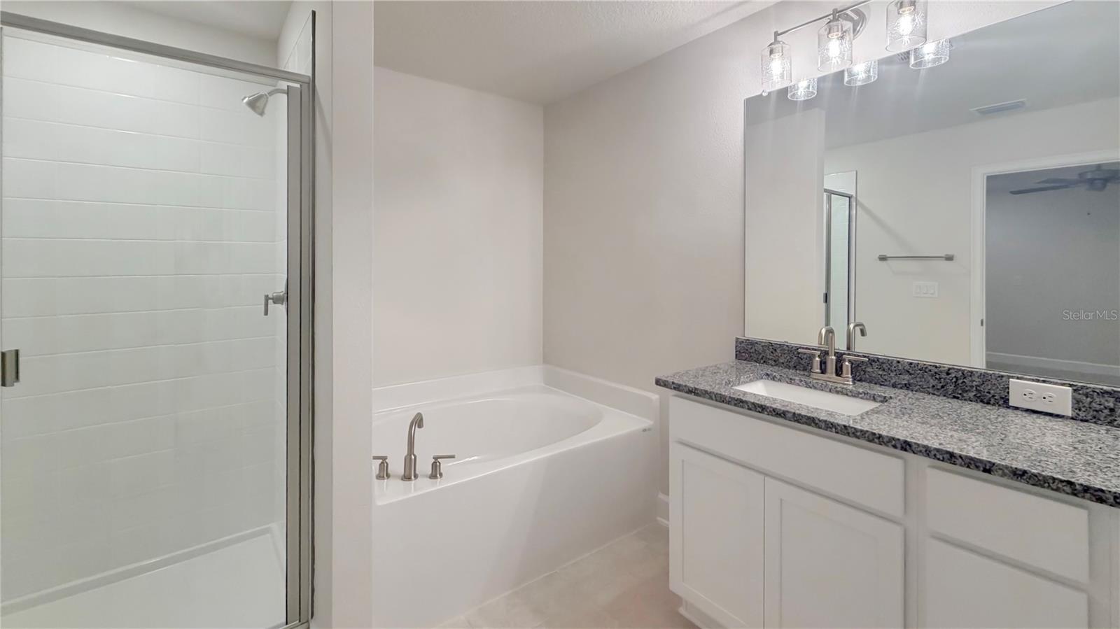 7727 Bent Tree Loop Property Photo 4