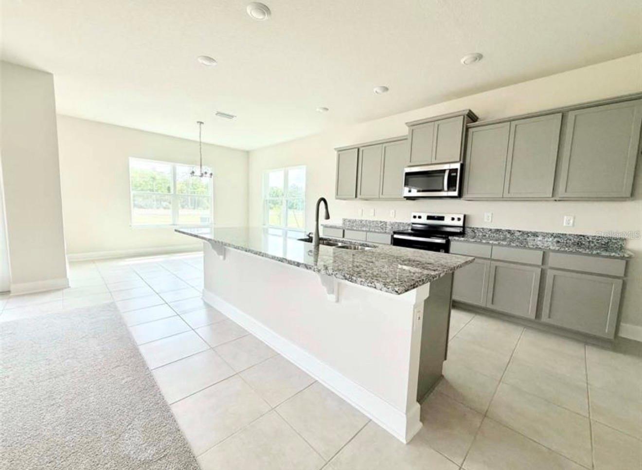 7727 Bent Tree Loop Property Photo 4
