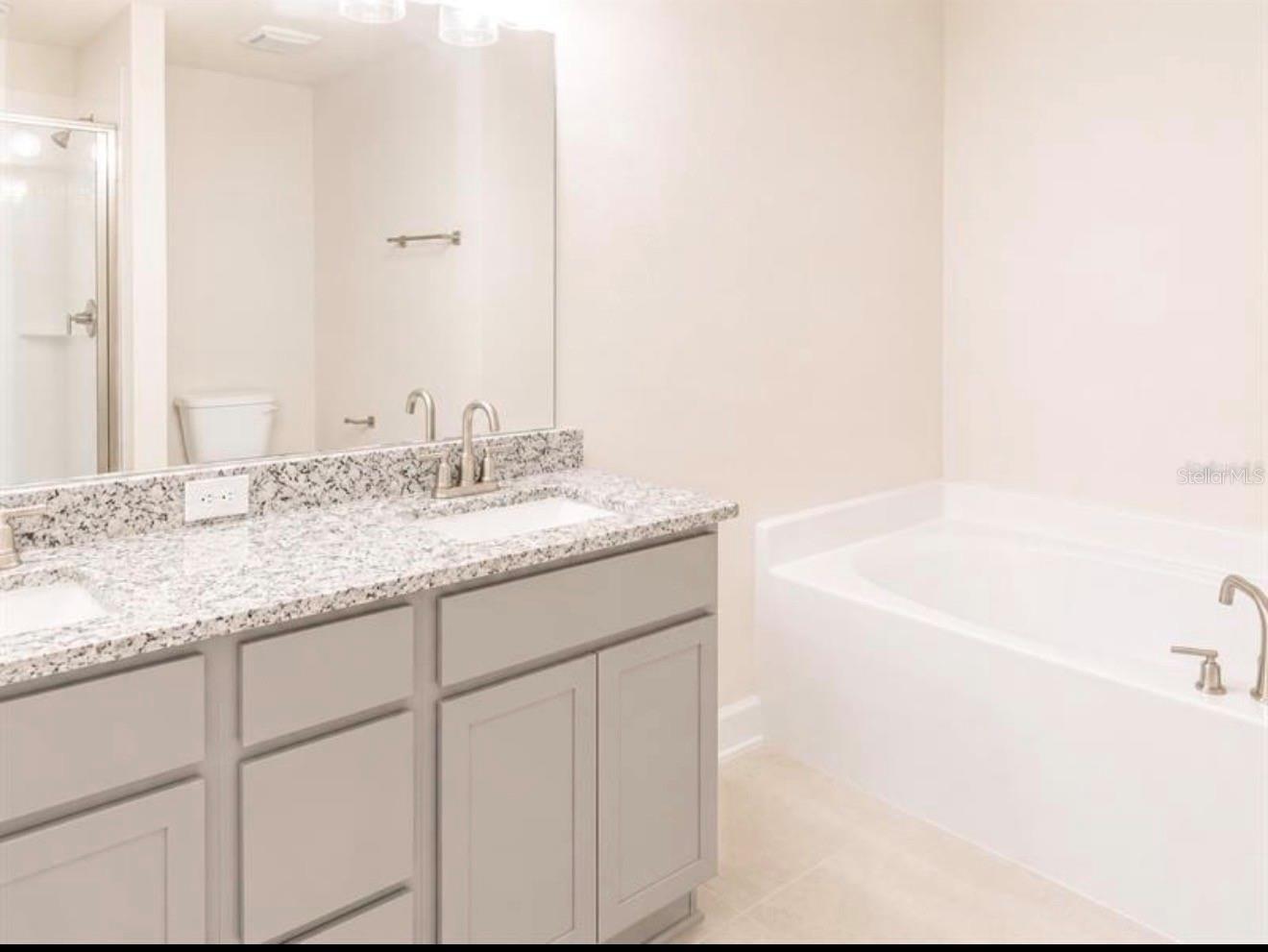 7727 Bent Tree Loop Property Photo 6