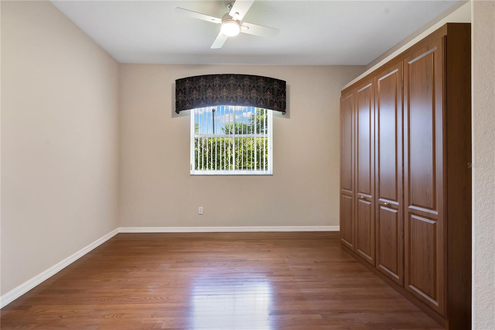 4065 Kingsley St Property Photo 21