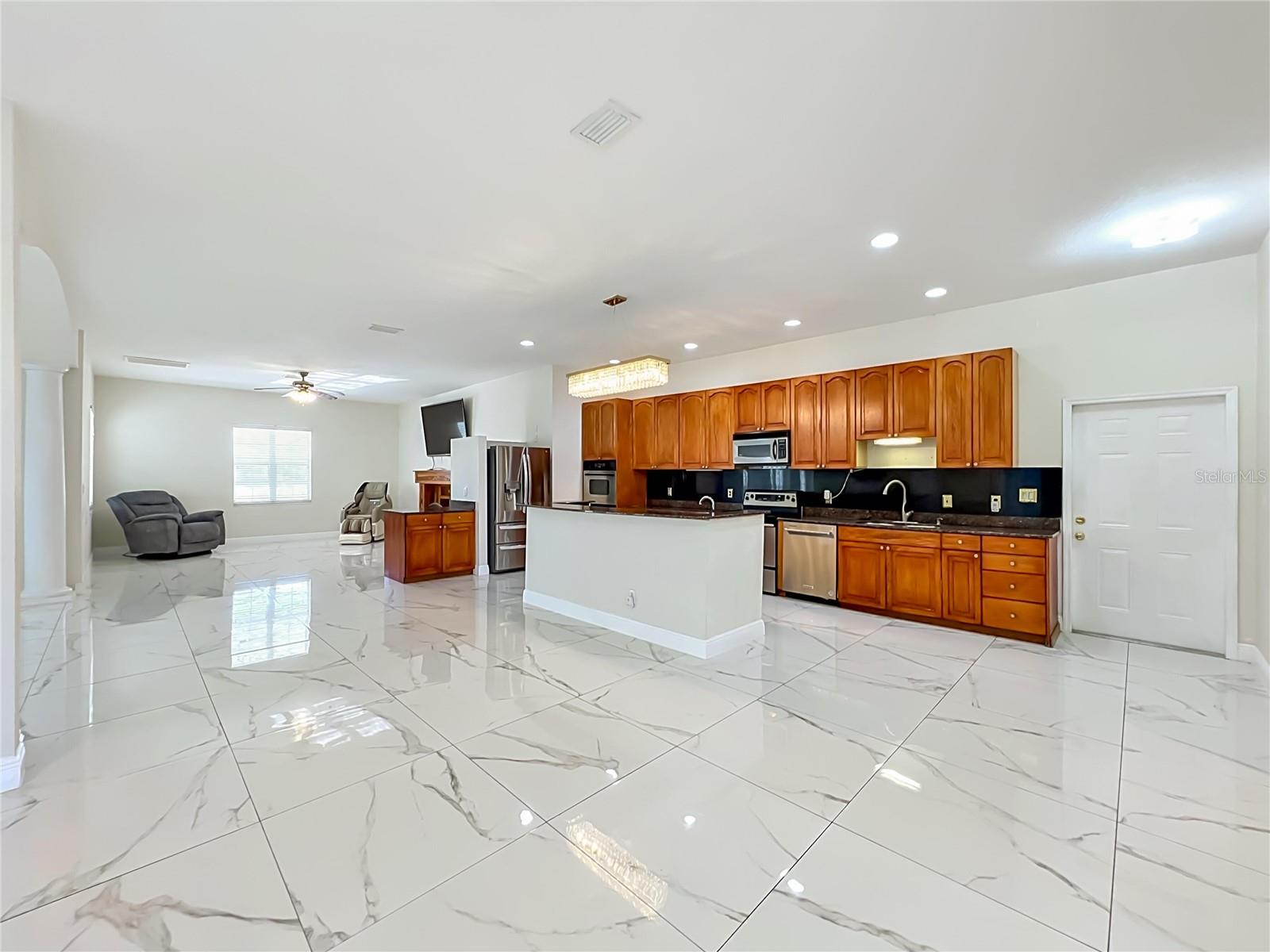 6031 Bancroft Blvd Property Photo 40