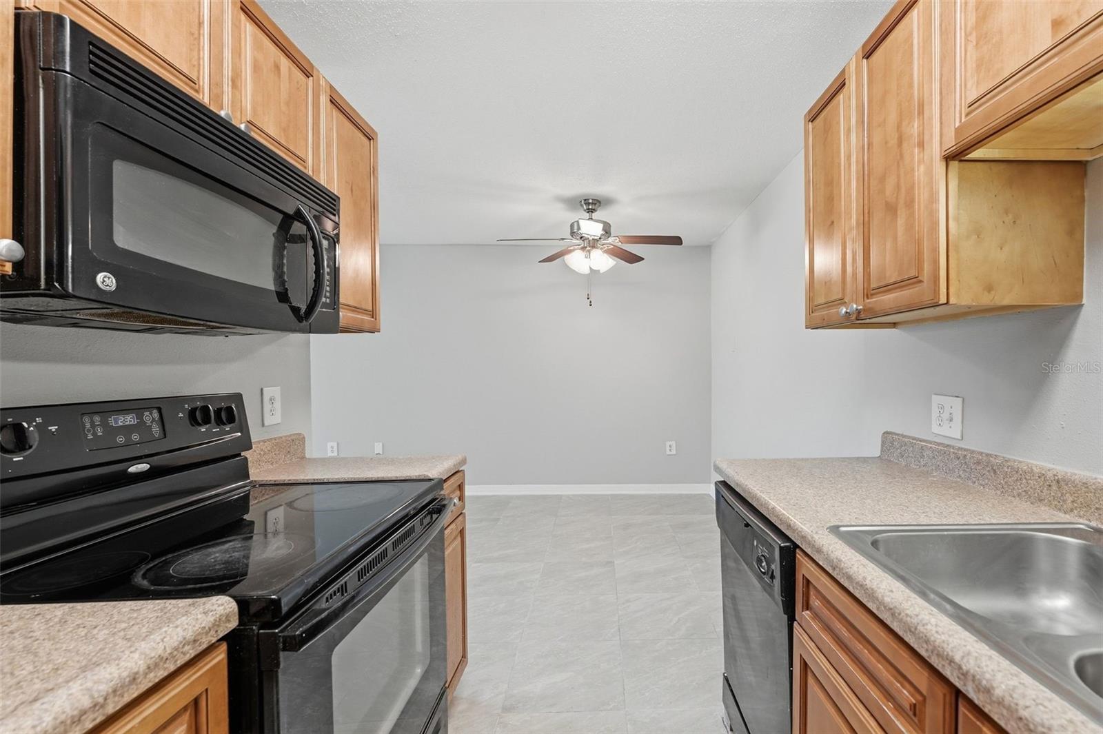 1695 Lee Rd #b204 Property Photo 6