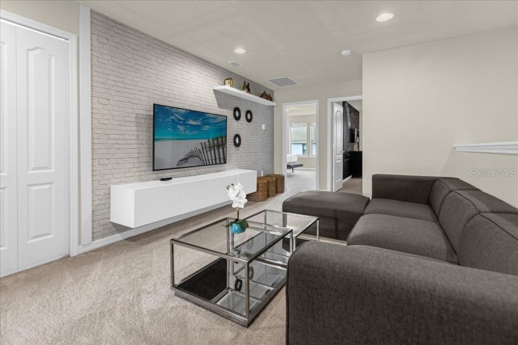 2413 Dubai St Property Photo 10