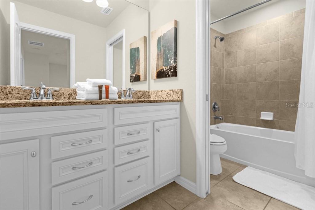 2413 Dubai St Property Photo 21
