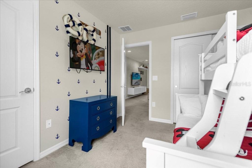 2413 Dubai St Property Photo 22