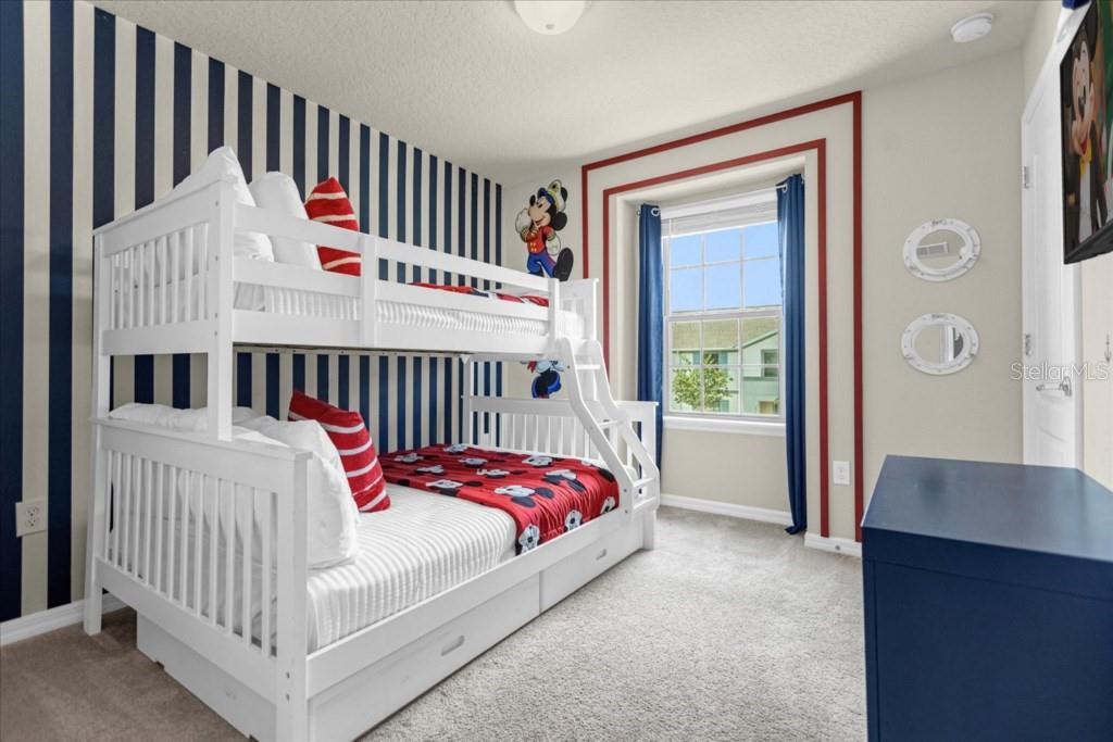 2413 Dubai St Property Photo 23