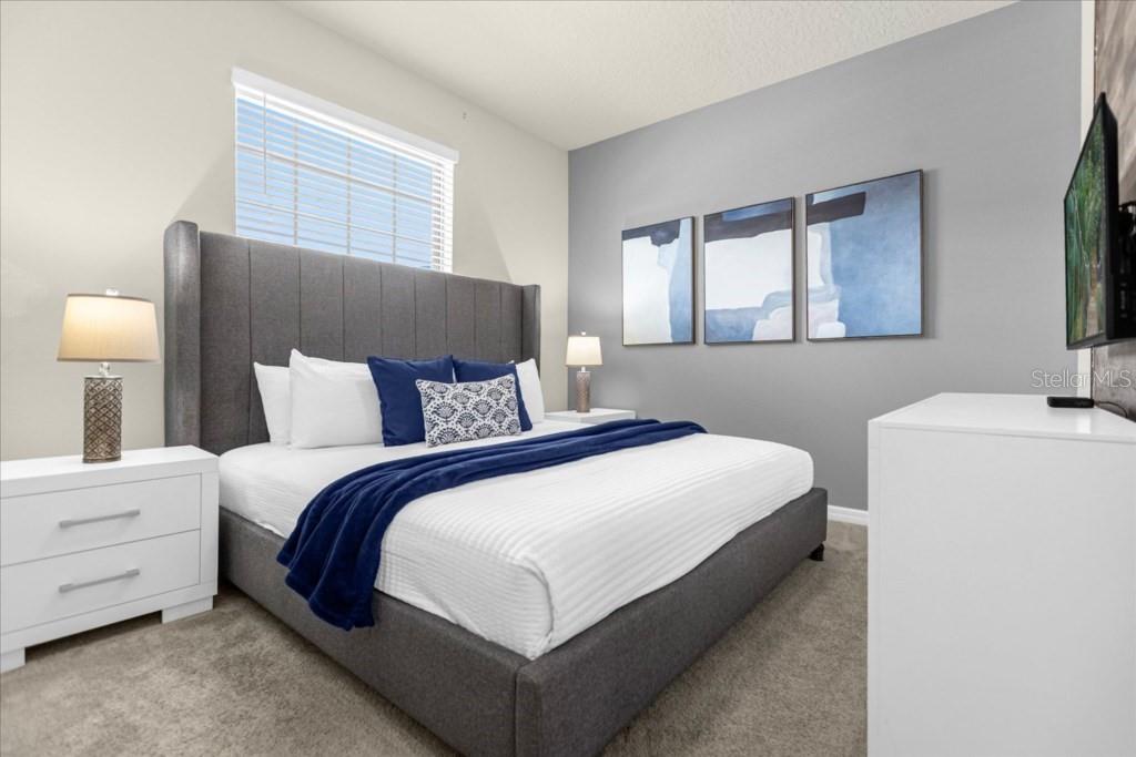 2413 Dubai St Property Photo 24