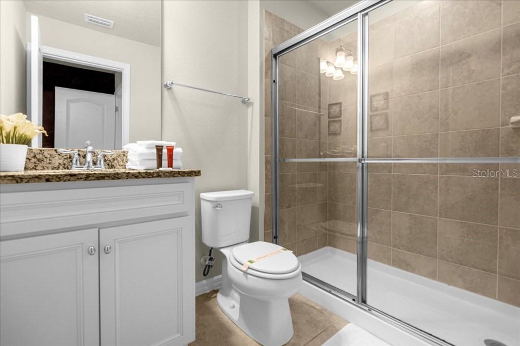 2413 Dubai St Property Photo 25