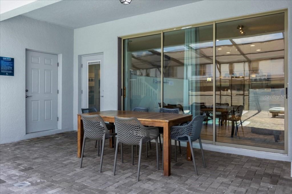 2413 Dubai St Property Photo 27