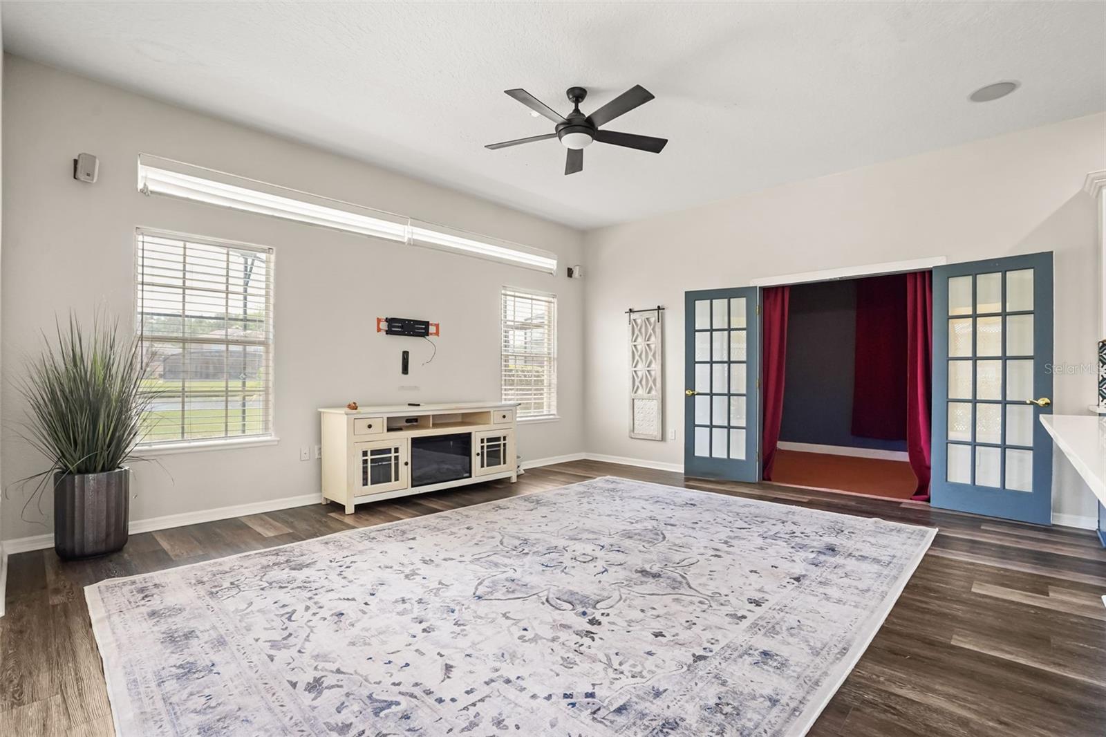 1699 Swallowtail Ln Property Photo 14