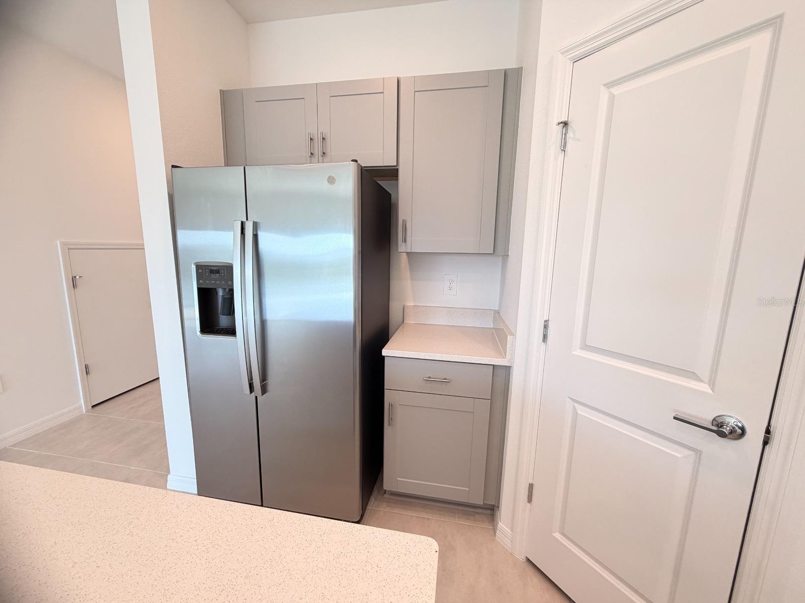2212 Portrait St Property Photo 9