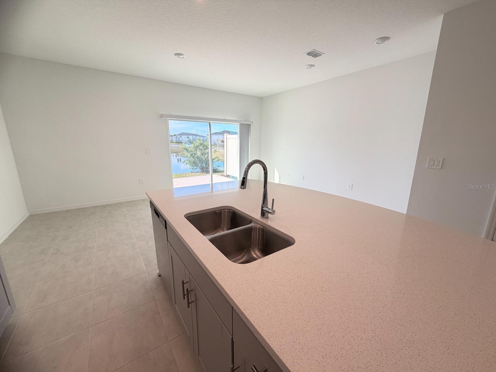 2212 Portrait St Property Photo 25