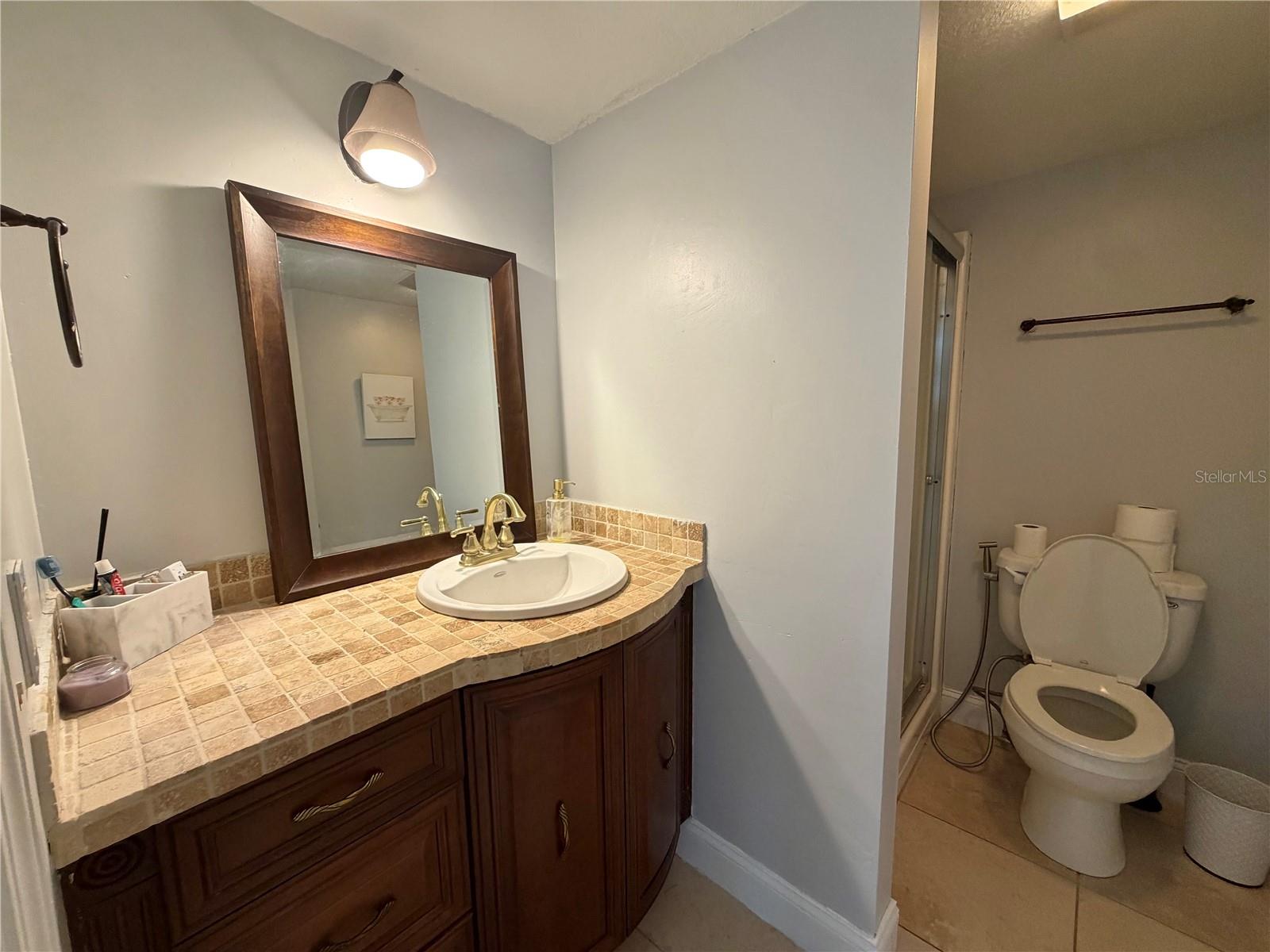 6 Robyn Ln Property Photo 15
