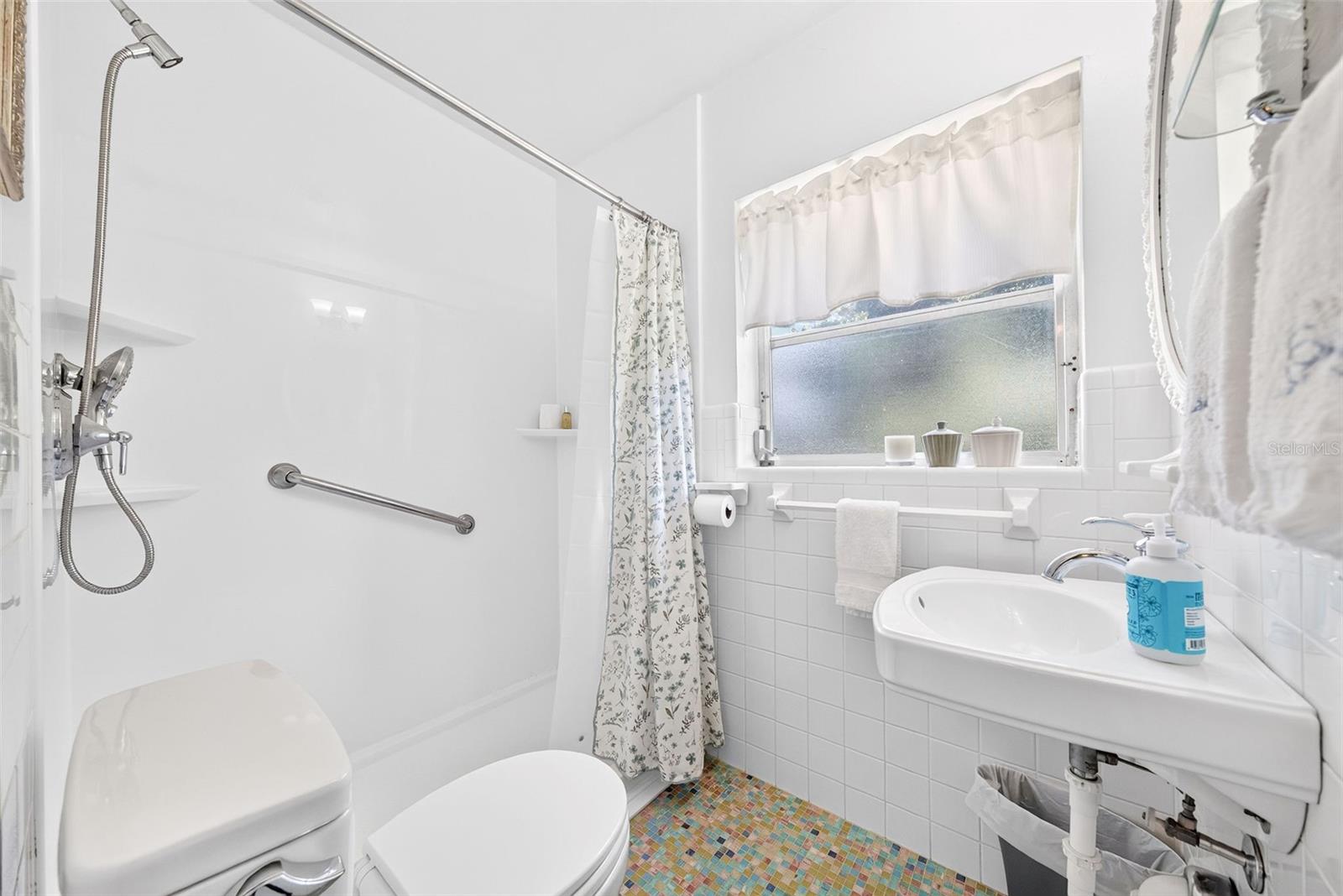 2361 Roxbury Rd Property Photo 23