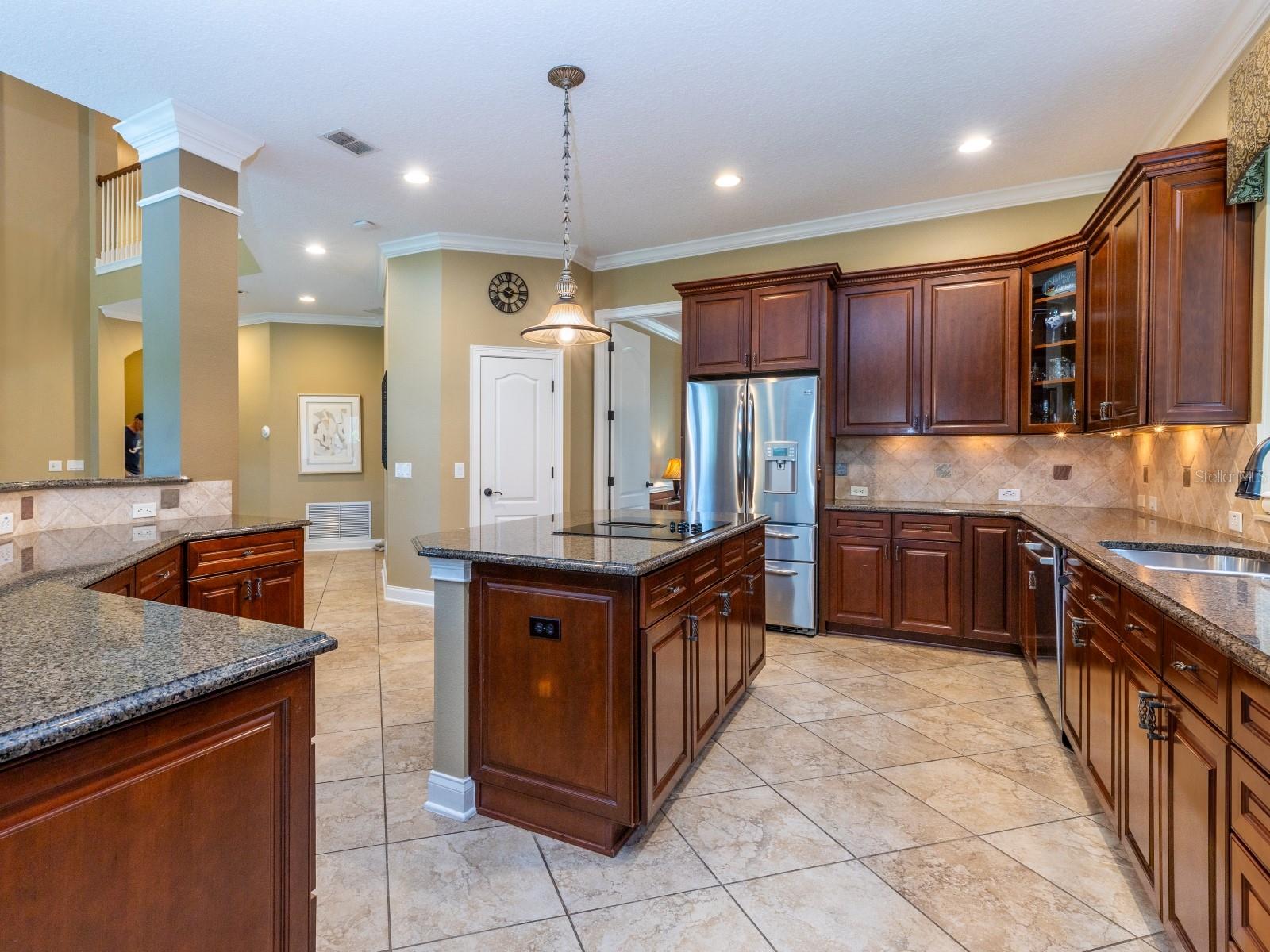25846 Feather Ridge Ln Property Photo 15