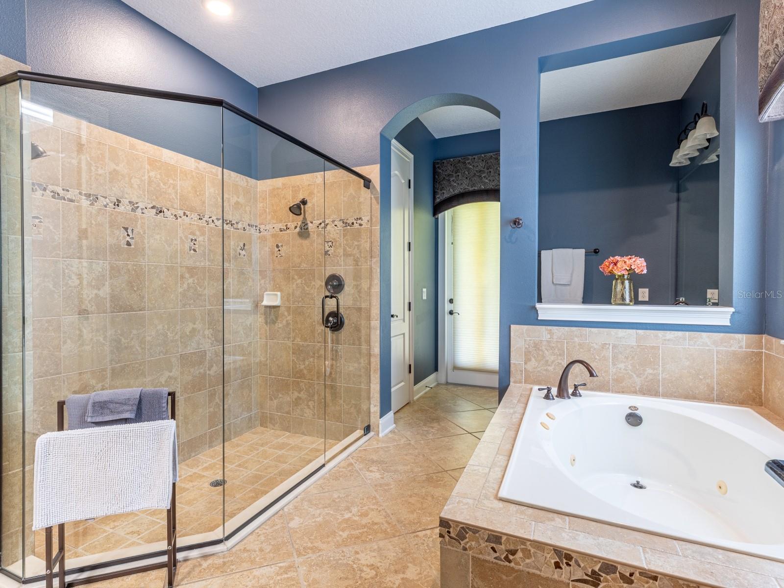 25846 Feather Ridge Ln Property Photo 23