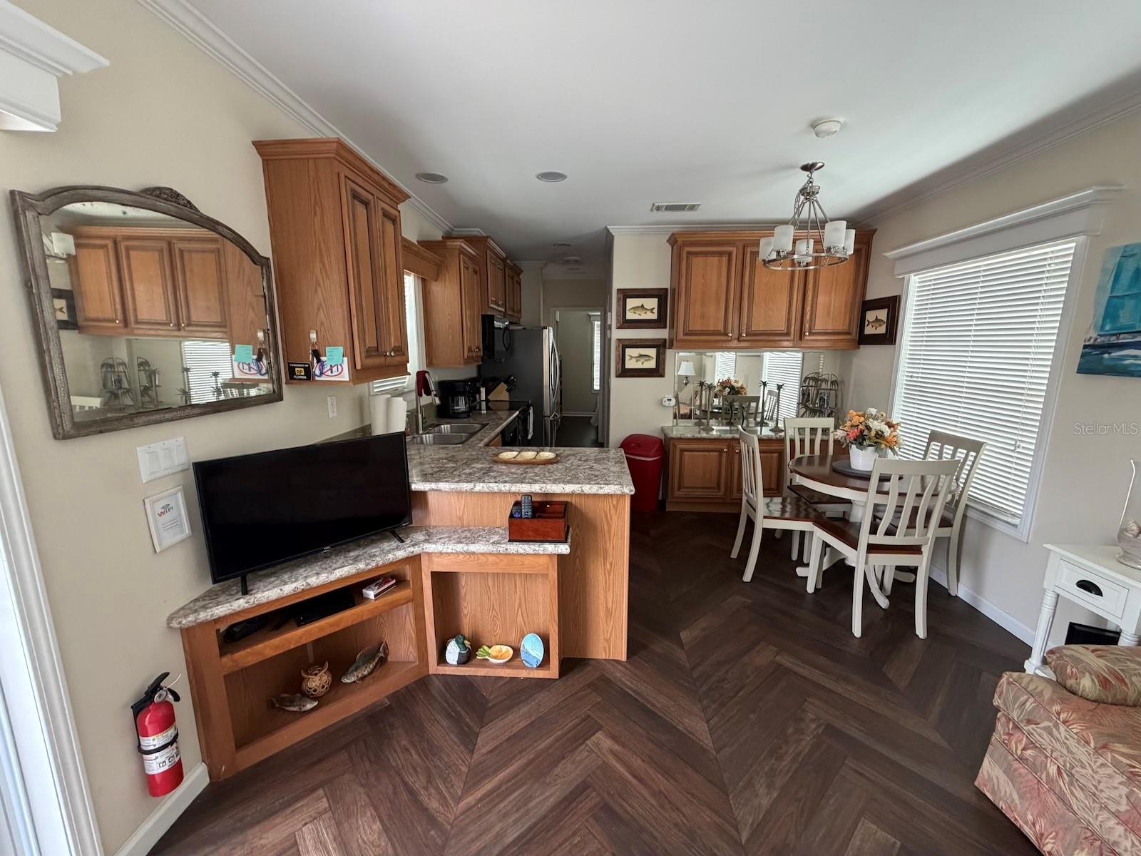 2414 Limewood Ave Property Photo 4