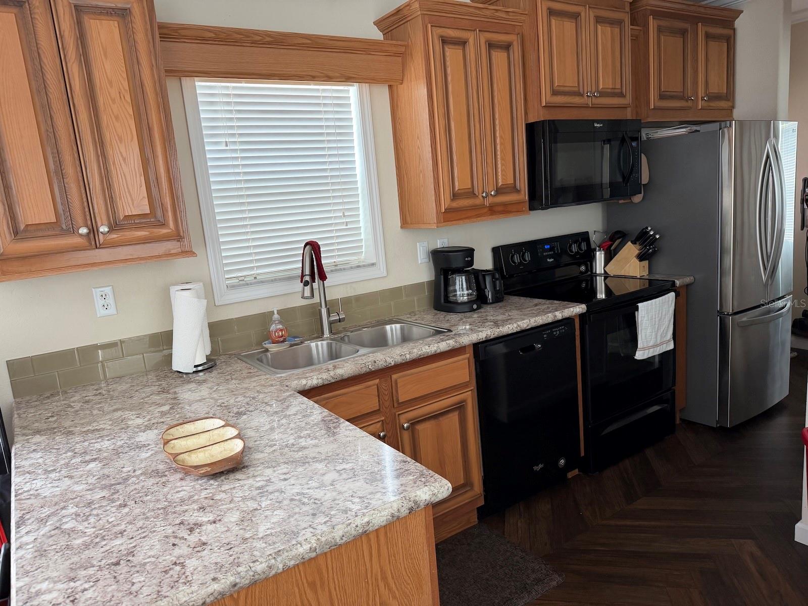 2414 Limewood Ave Property Photo 9