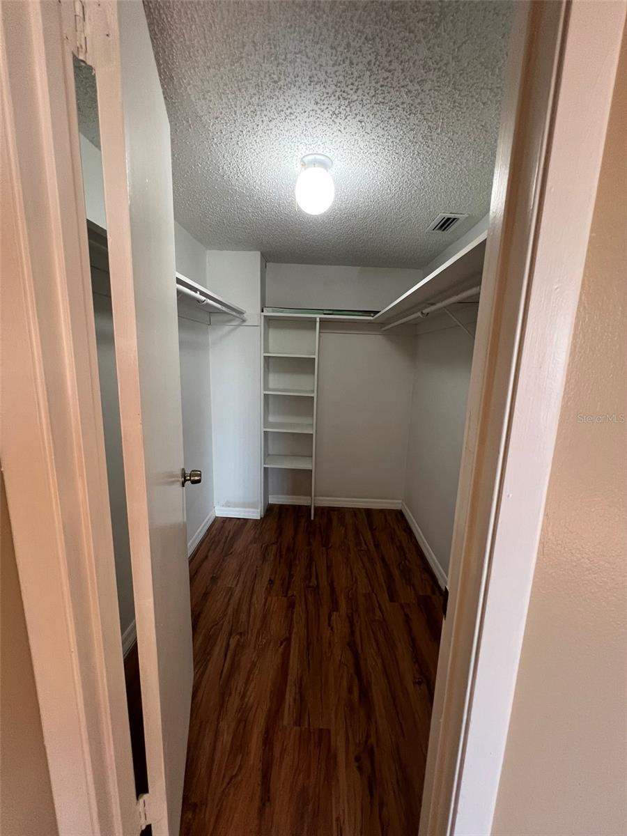 618 Orange Dr #212 Property Photo 17