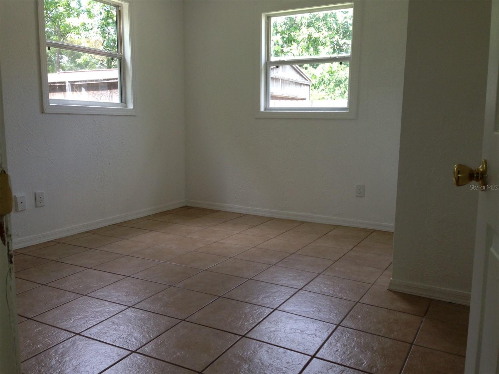 1328 Cloverlawn Ave #b Property Photo 6