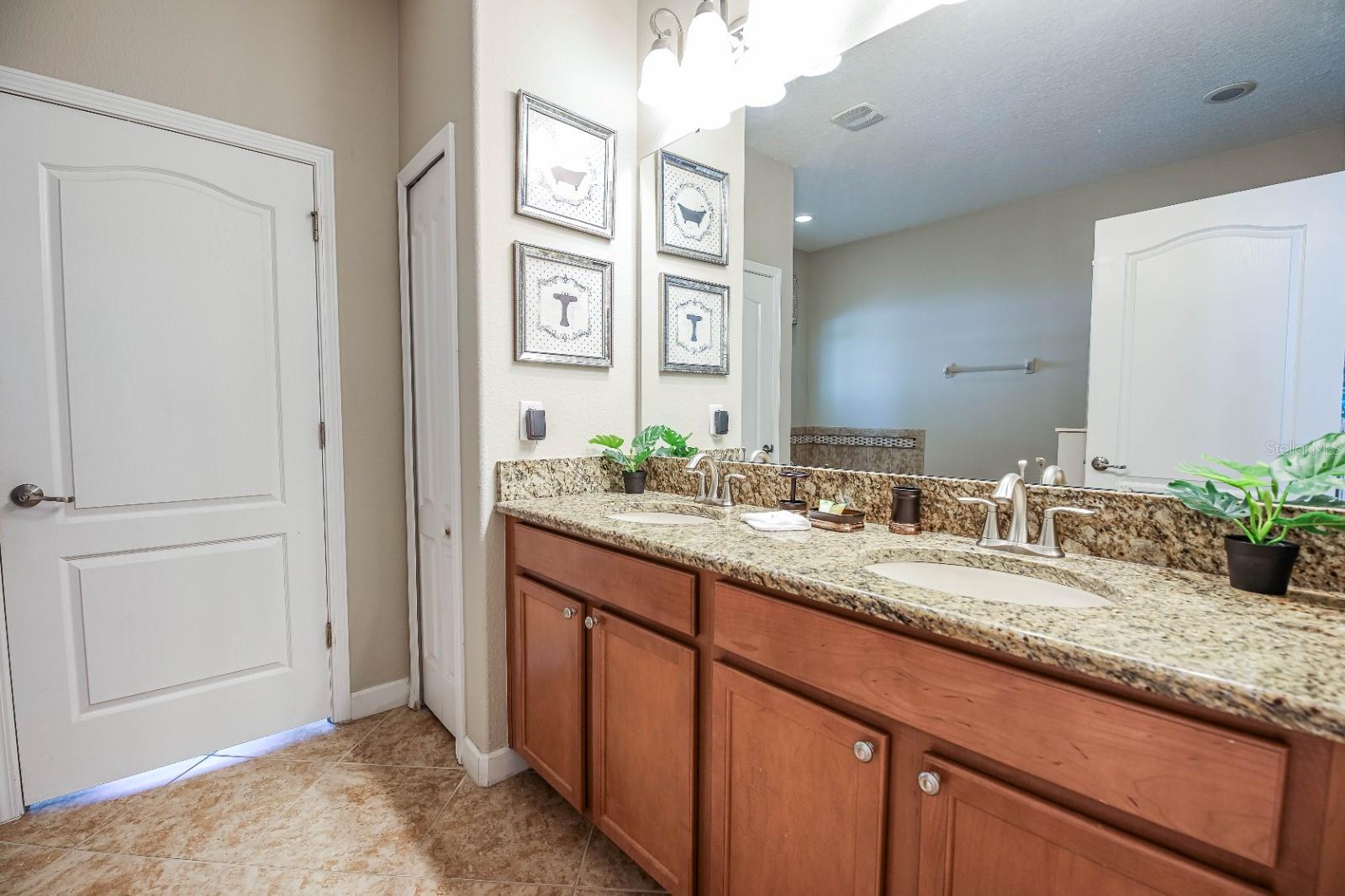 9101 El Caro Ln Property Photo 16