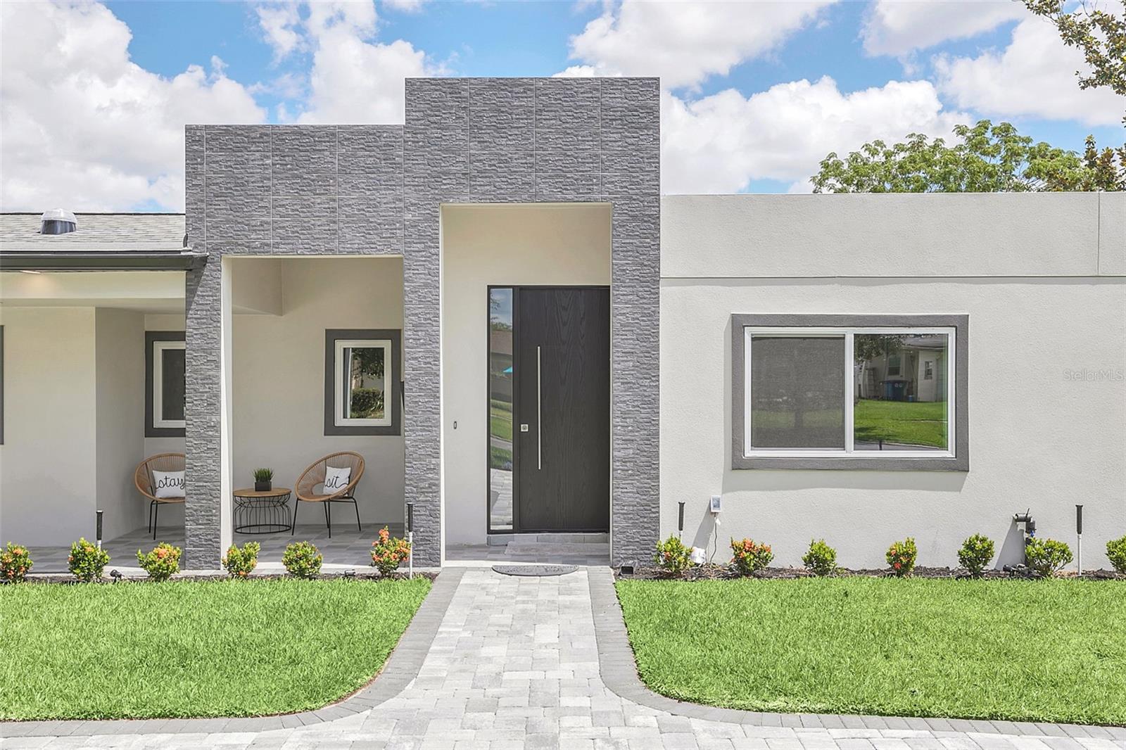 2015 Summerfield Rd Property Photo 3