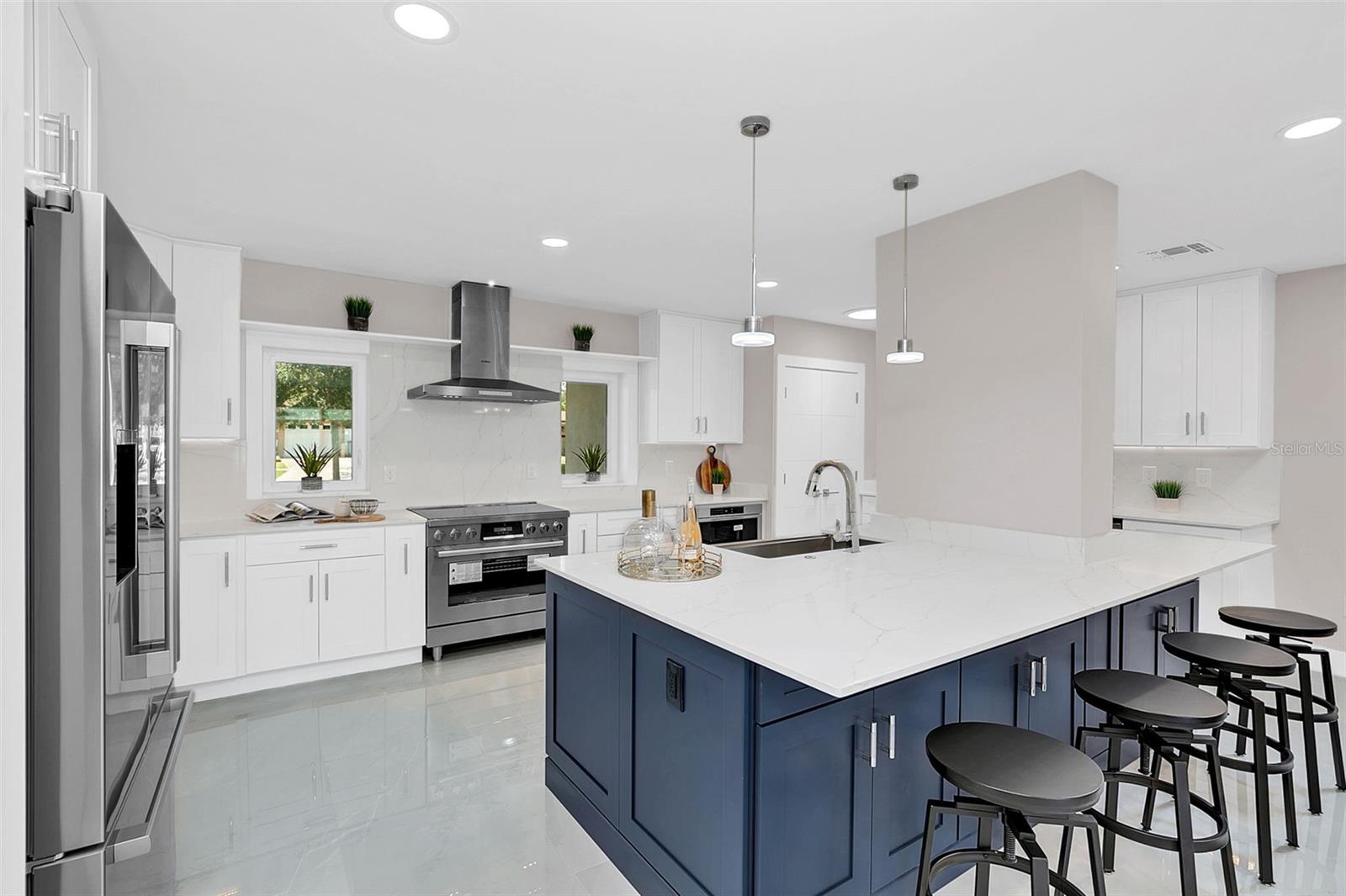 2015 Summerfield Rd Property Photo 9